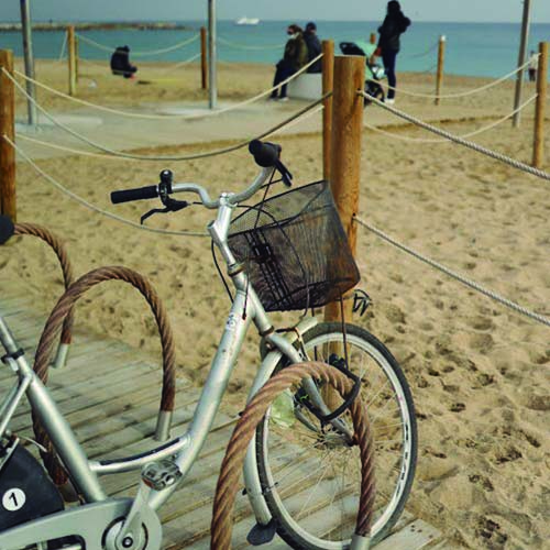 Bicicleta en la playa de Valencia
