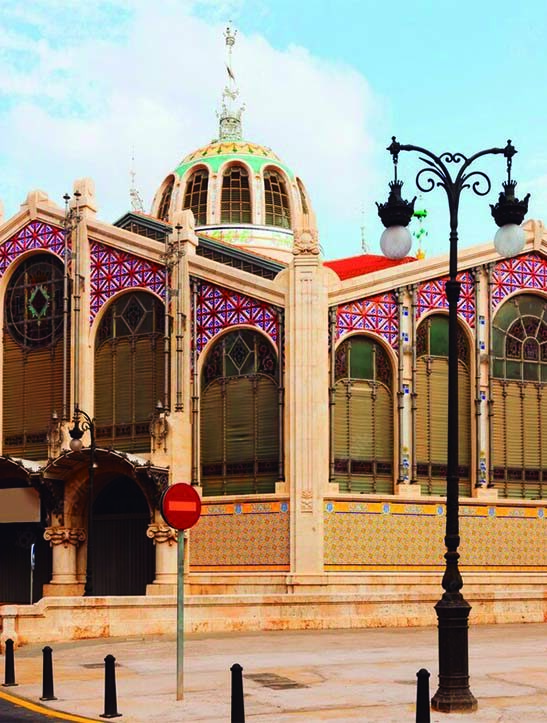 Visit The Central Market of Valencia by bike